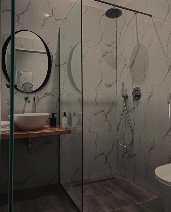 Merly Hotel Permet Ngoại thất bức ảnh